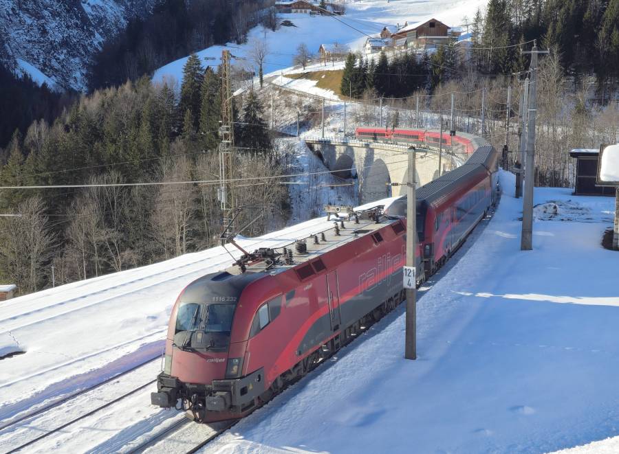 arlbergbahn_startseite_rj1116-232.jpg arlbergbahn_startseite_rj1116-232.jpg