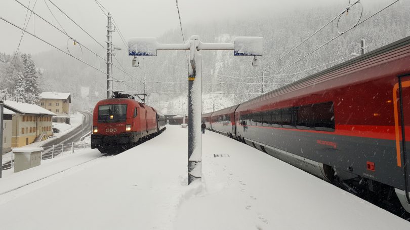 Lawinengefahr: Arlbergbahn unterbrochen